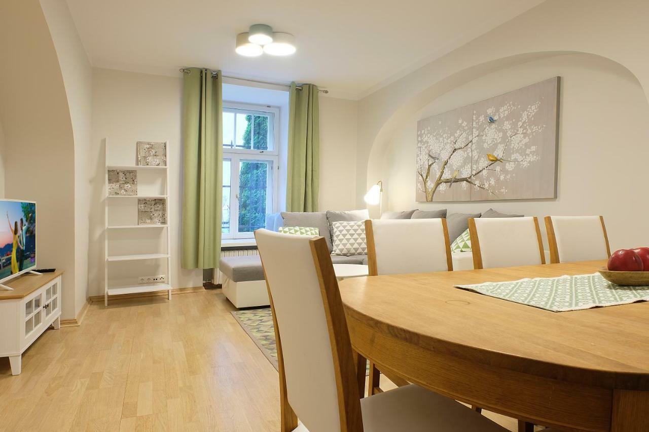 Tallinnhousing Knights And Nobility -3 Bdr Home Buitenkant foto
